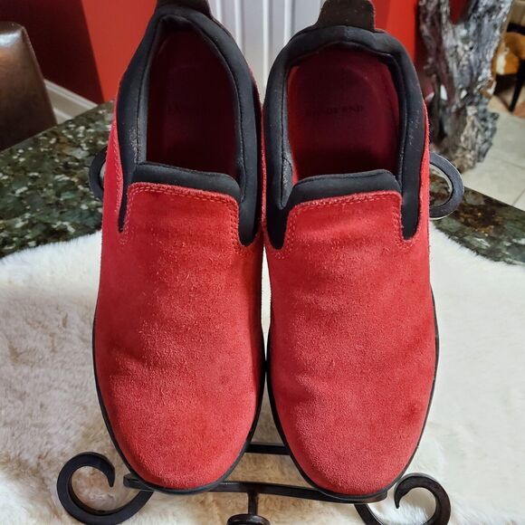 Lands End Women's All Weather Red Suede Leather Slip On Moc Shoes Size 8.5 B - Picture 14 of 16